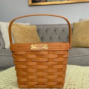 Vintage Longaberger 1999 Edition Dresden Tour Hand Woven Basket
